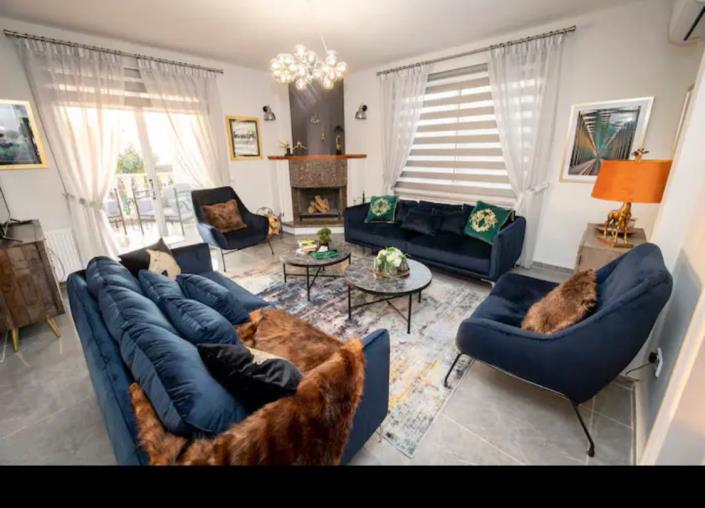 Image No.24-4 Bed Villa for sale