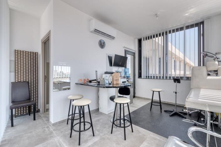 Image No.13-Villa de 4 chambres à vendre à Aradippou