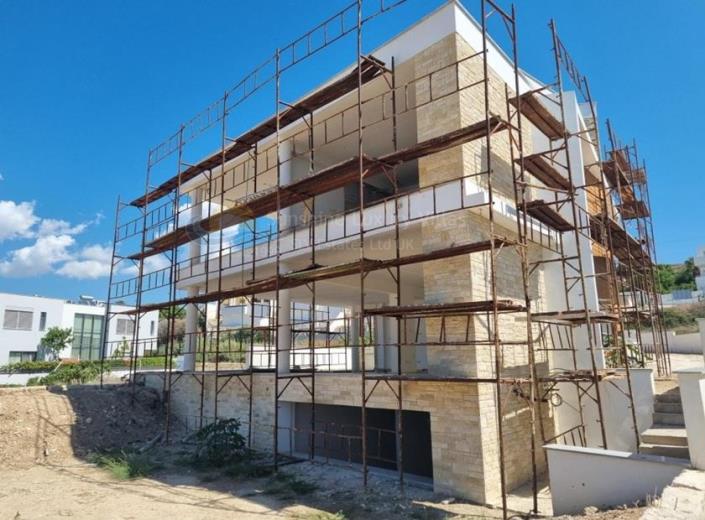 Image No.3-5 Bed Villa for sale