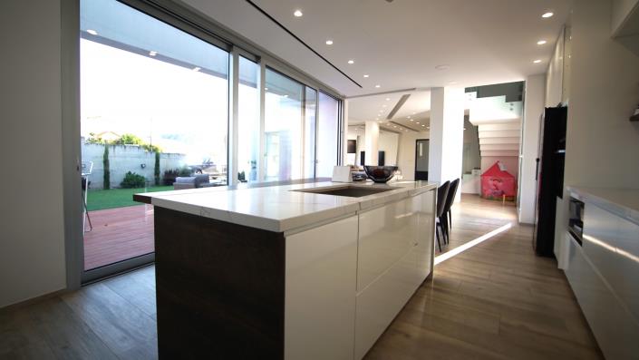 Image No.12-Villa de 4 chambres à vendre à Palodeia