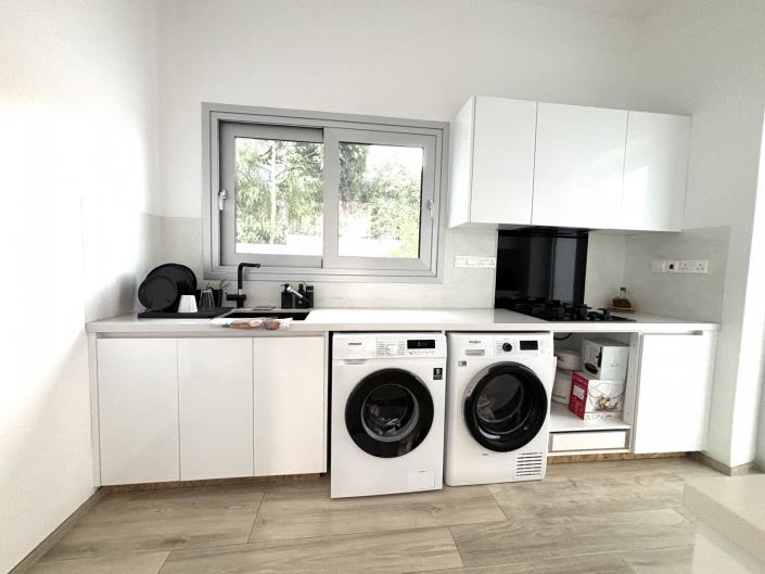 Image No.15-Villa de 4 chambres à vendre à Palodeia