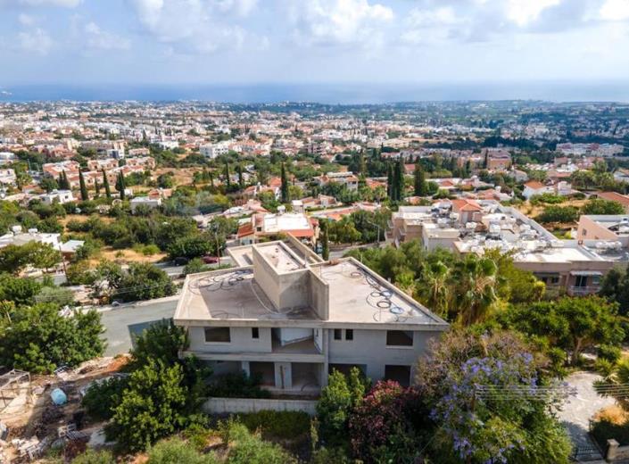 Image No.2-Commercial à vendre à Peyia