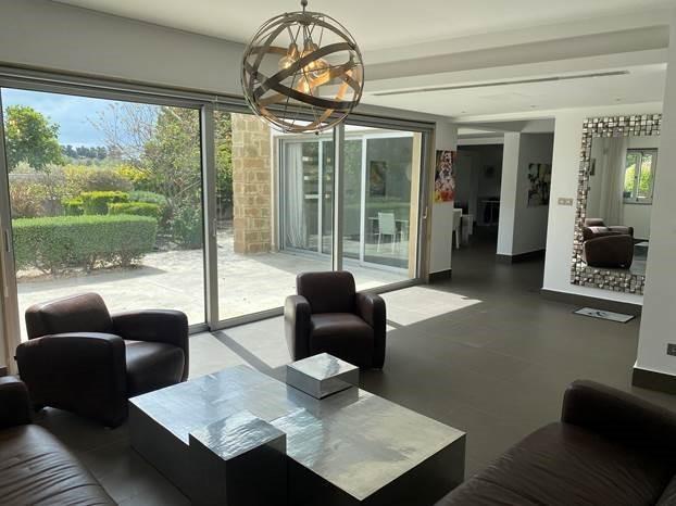 Image No.2-Villa de 5 chambres à vendre à Geroskipou