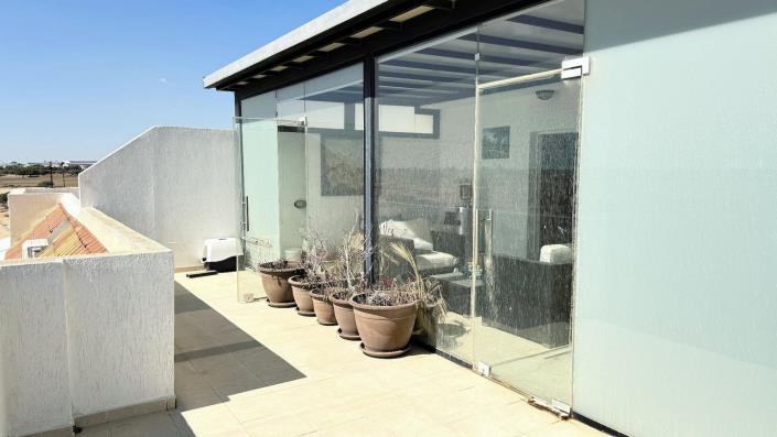 Image No.18-2 Bed Apartment for sale