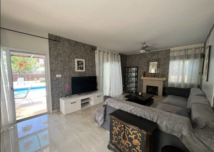 Image No.3-4 Bed Villa for sale