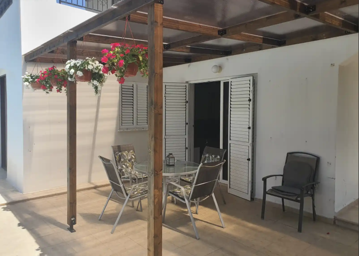 Image No.2-4 Bed Villa for sale