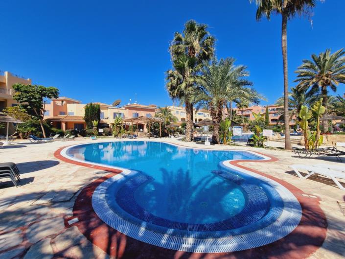 Image No.16-2 Bed Townhouse for sale