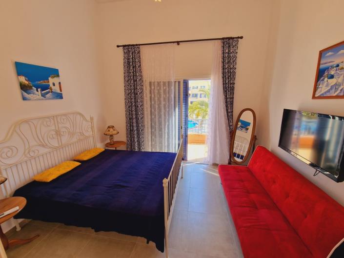 Image No.8-2 Bed Townhouse for sale