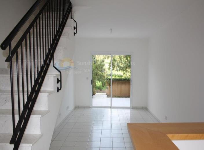 Image No.2-Maison de ville de 2 chambres à vendre à Polis