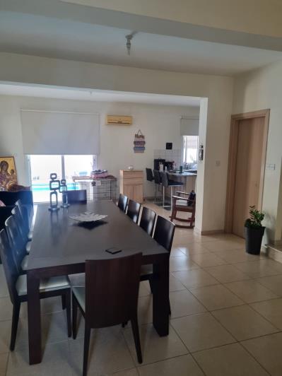 Image No.4-Jumelé de 4 chambres à vendre à Alethriko