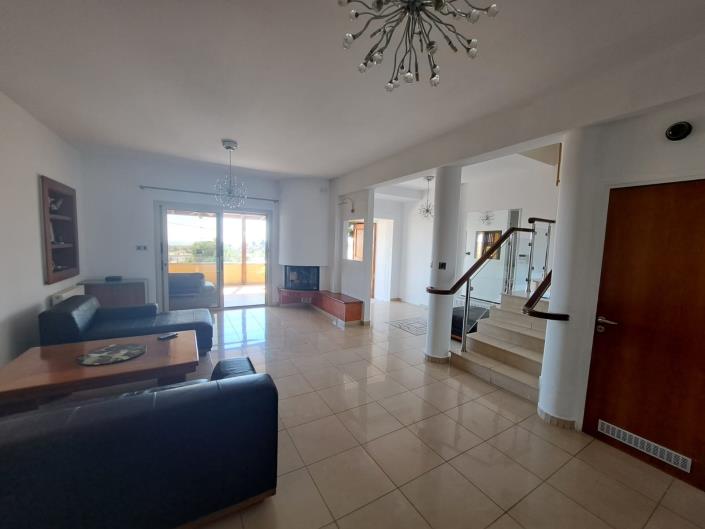 Image No.2-4 Bed Villa for sale