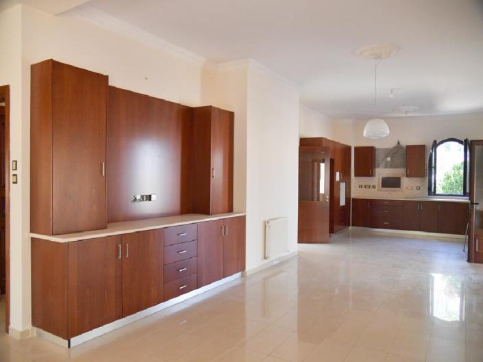 Image No.8-Villa de 5 chambres à vendre à Oroklini