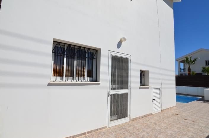 Image No.48-2 Bed Villa for sale