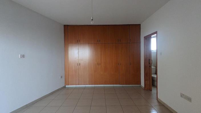 Image No.10-3 Bed Apartment for sale