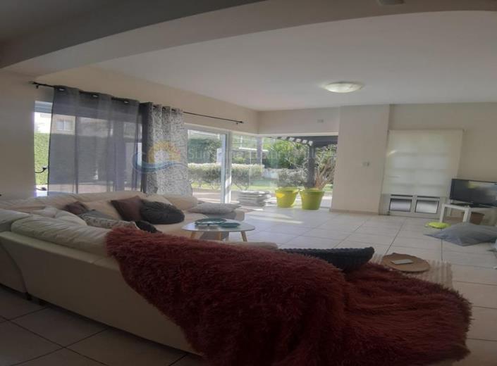 Image No.5-Villa de 4 chambres à vendre à Agios Athanasios