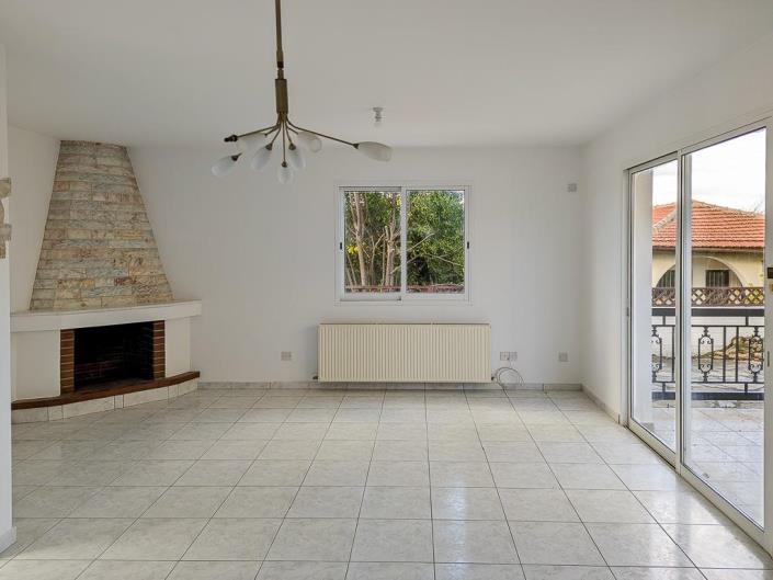 Image No.4-Villa de 3 chambres à vendre à Tsada