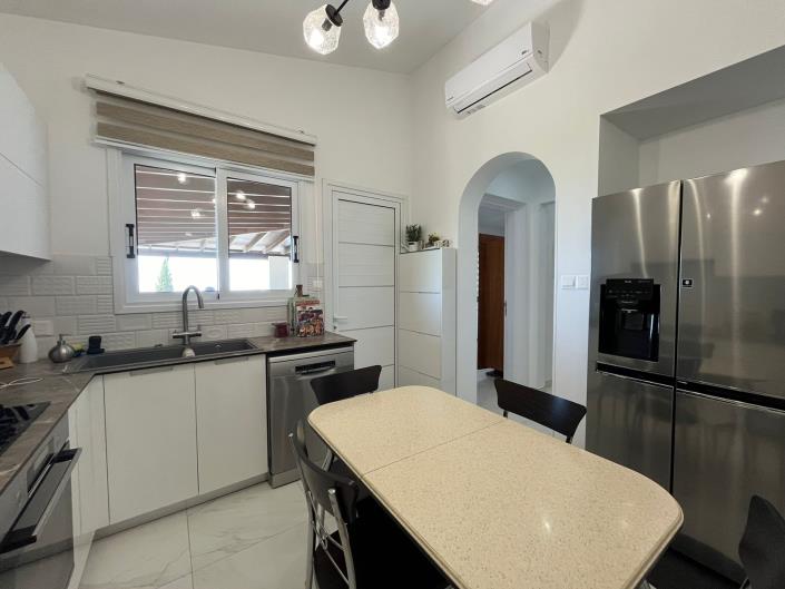 Image No.9-3 Bed Villa for sale