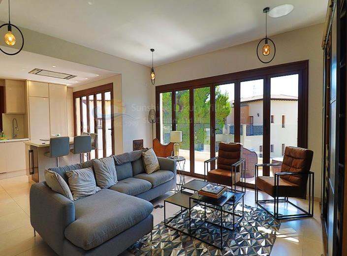 Image No.4-4 Bed Villa for sale