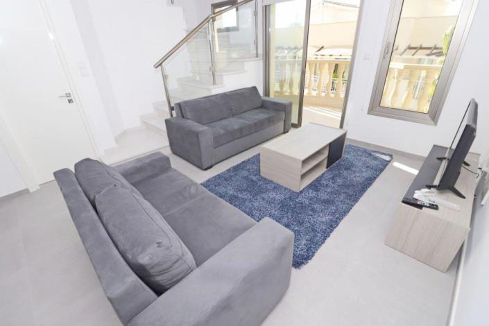 Image No.6-2 Bed Townhouse for sale