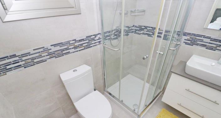 Image No.17-2 Bed Townhouse for sale