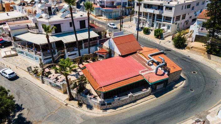 Image No.2-Commercial à vendre à Ayia Napa