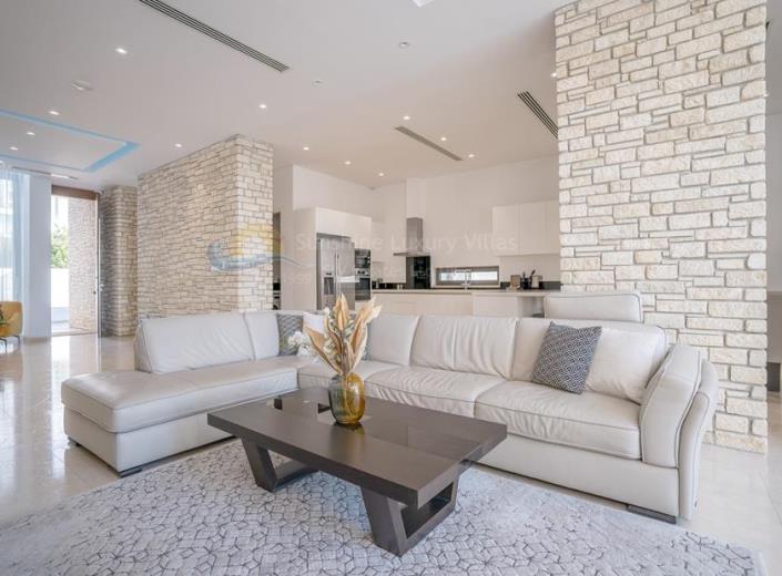 Image No.5-Villa de 4 chambres à vendre à Agios Georgios