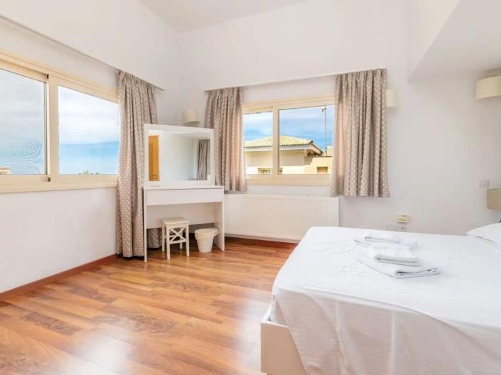 Image No.11-3 Bed Villa for sale