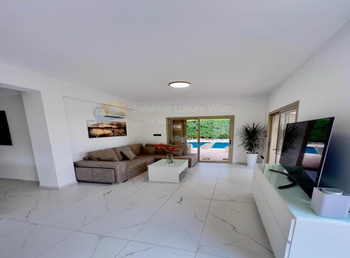 Image No.9-3 Bed Villa for sale