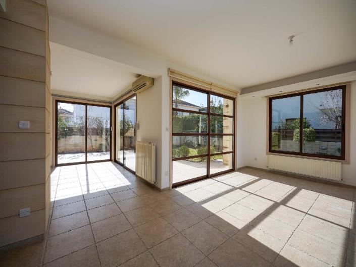 Image No.4-Villa de 5 chambres à vendre à Nicosie