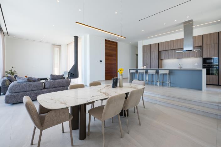 Image No.10-5 Bed Mansion for sale