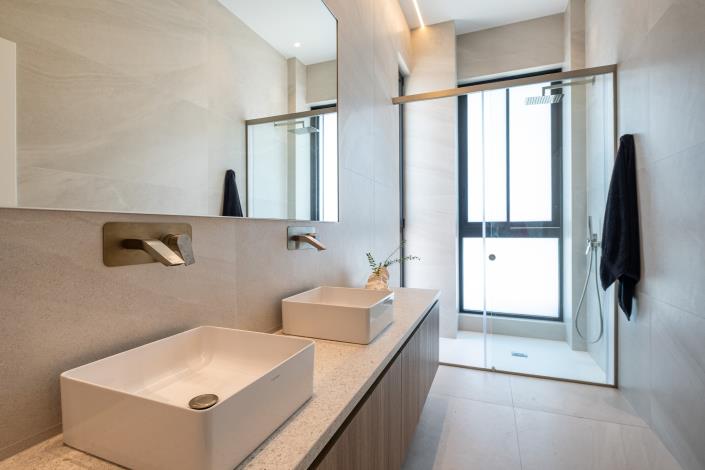 Image No.16-5 Bed Mansion for sale