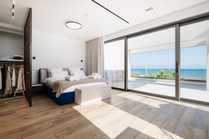 Image No.2-Villa de 4 chambres à vendre à Ayia Thekla