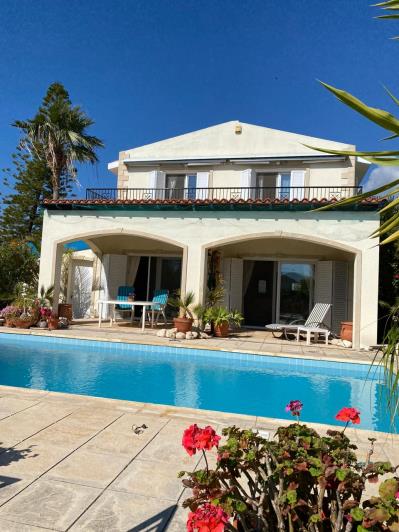 Image No.1-3 Bed Villa for sale