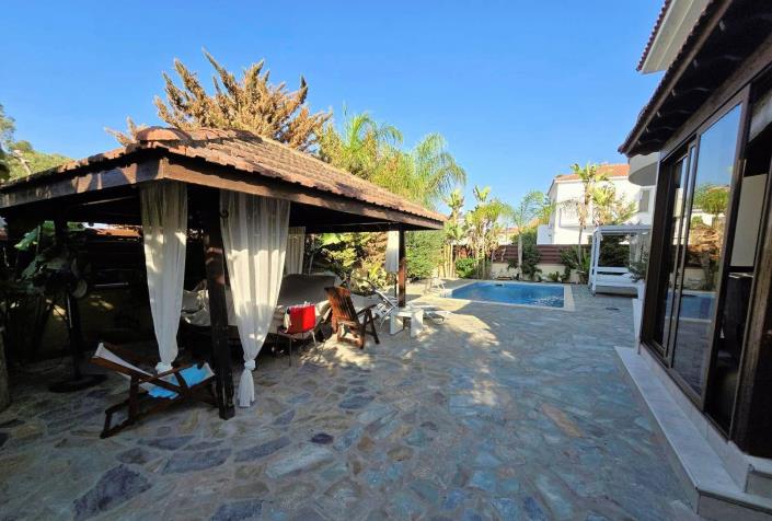 Image No.3-4 Bed Villa for sale