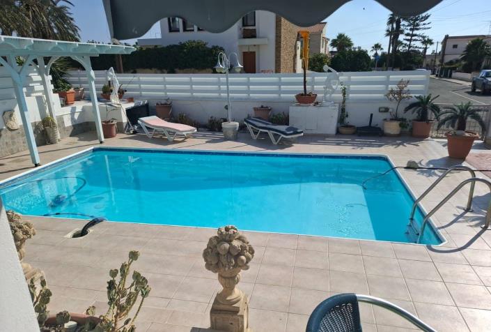 Image No.3-Villa de 2 chambres à vendre à Pylas