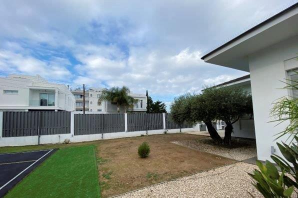 Image No.17-3 Bed Villa for sale