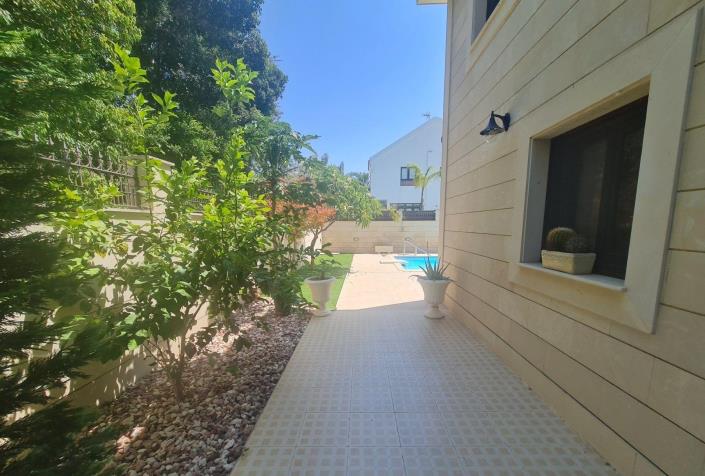 Image No.7-5 Bed Villa for sale