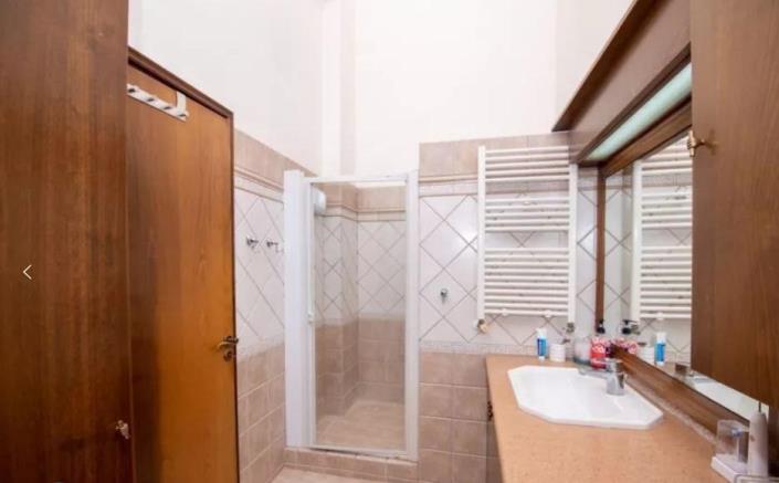 Image No.18-Villa de 5 chambres à vendre à Larnaca