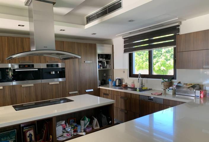 Image No.15-6 Bed Villa for sale