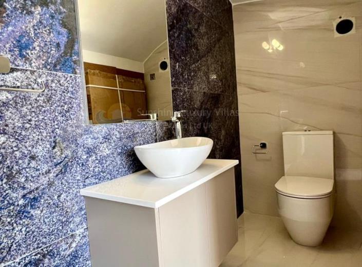 Image No.14-3 Bed Villa for sale