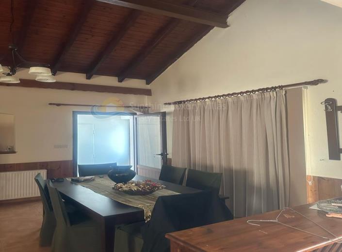 Image No.6-3 Bed Villa / Detached for sale