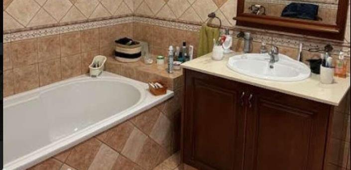 Image No.3-4 Bed Villa for sale