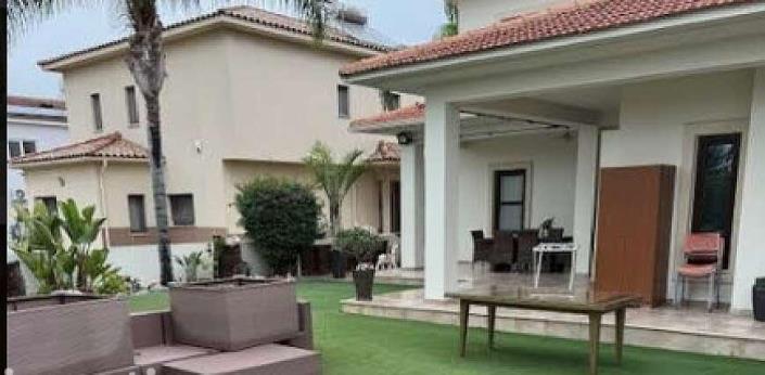 Image No.12-4 Bed Villa for sale