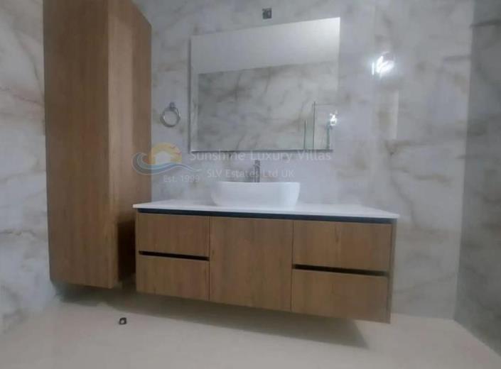 Image No.11-5 Bed Villa for sale