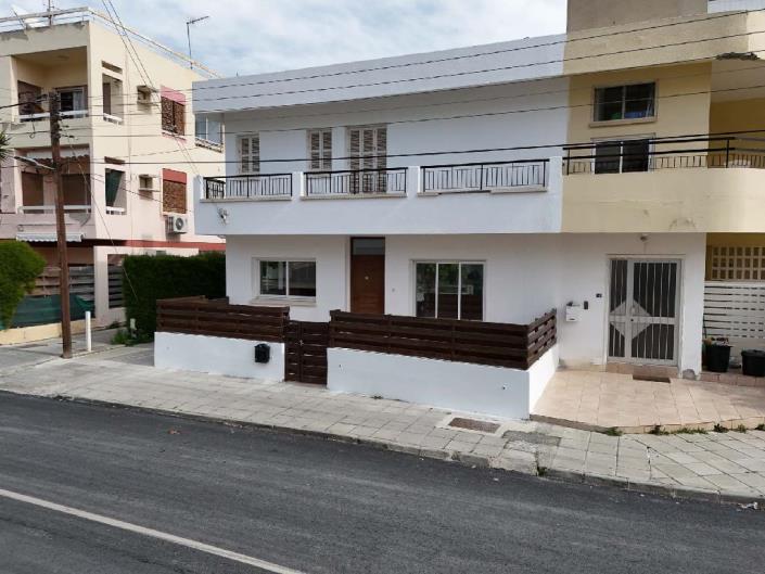 Image No.1-4 Bed Villa for sale