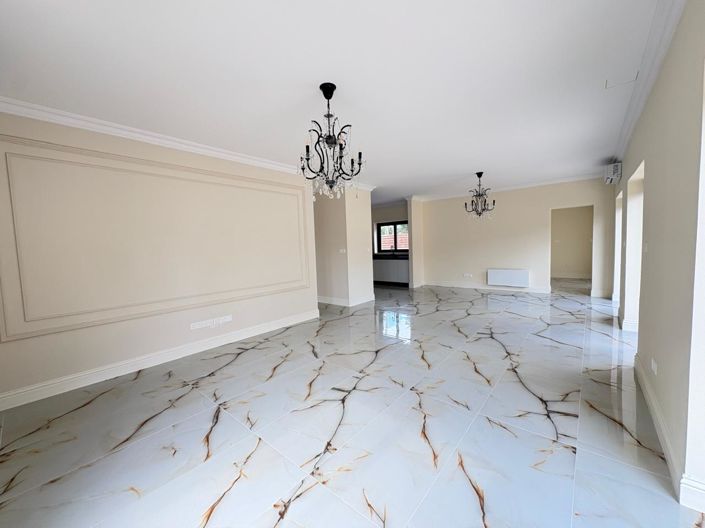 Image No.9-4 Bed Villa for sale
