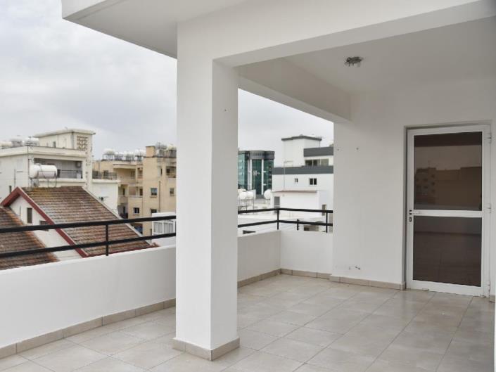 Image No.9-3 Bed Apartment for sale