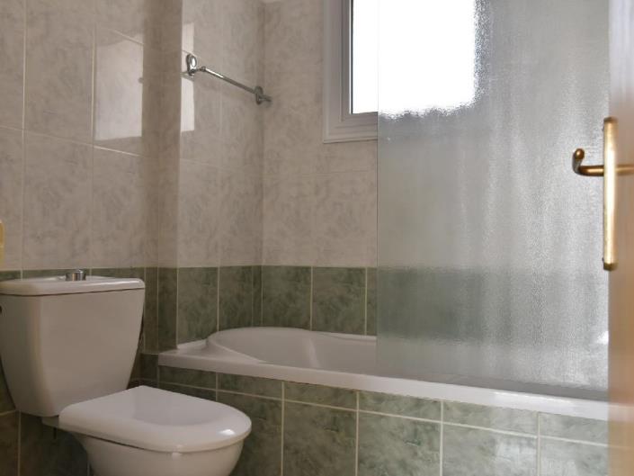 Image No.20-3 Bed Apartment for sale