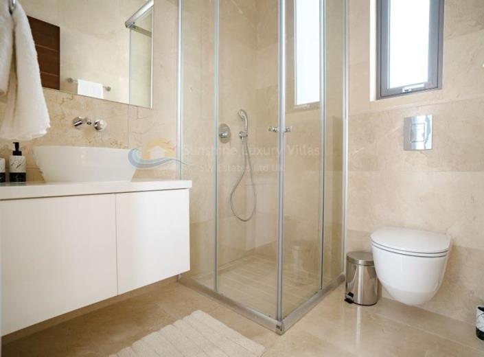 Image No.7-Villa de 5 chambres à vendre à Agios Georgios