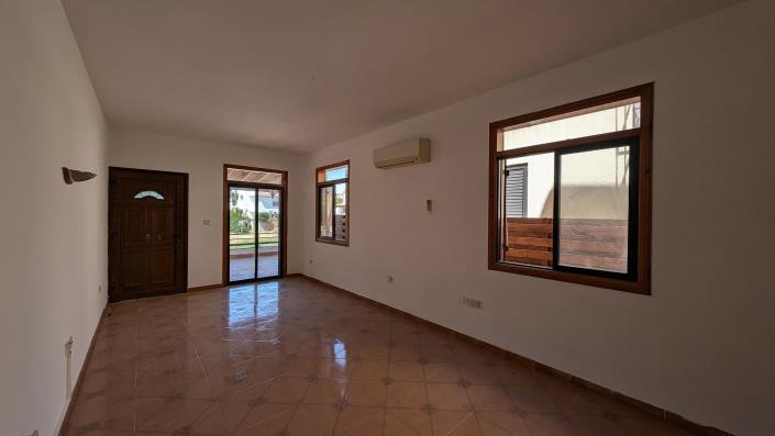 Image No.10-Maisonette de 2 chambres à vendre à Oroklini